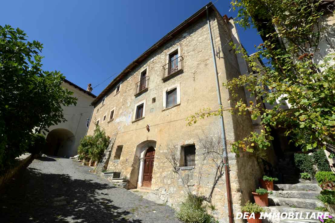 S. Iona Casa indipendente su tre livelli