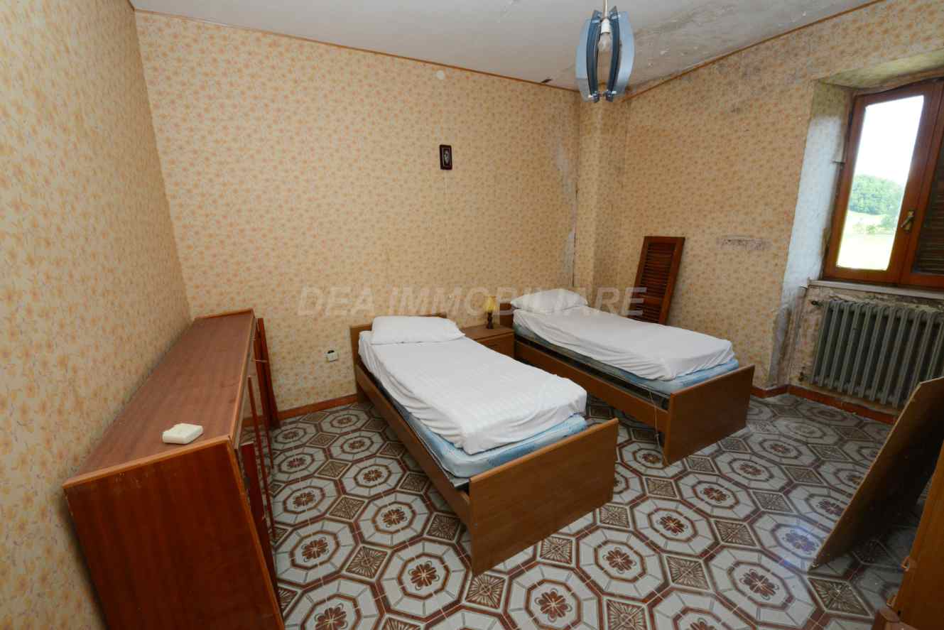 milanetti-camera Rovere casa indipendente con giardino