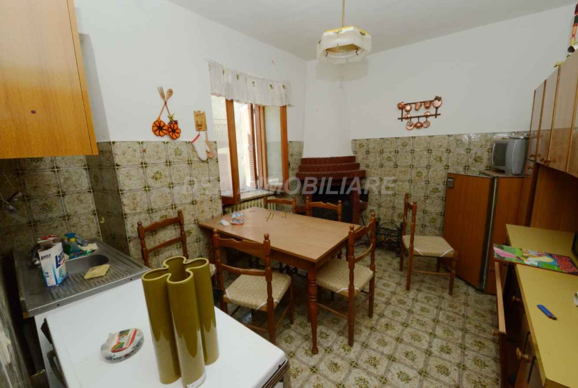 Rovere casa indipendente con giardino