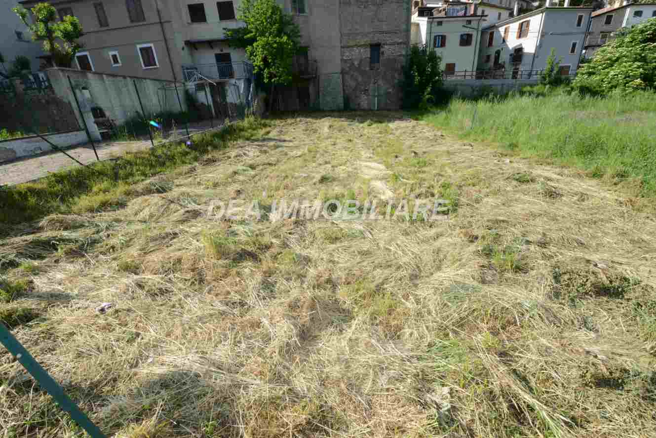 milanetti-giardino-lato-strada Rovere casa indipendente con giardino