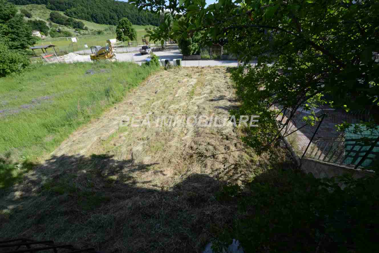 milanetti-giardino Rovere casa indipendente con giardino