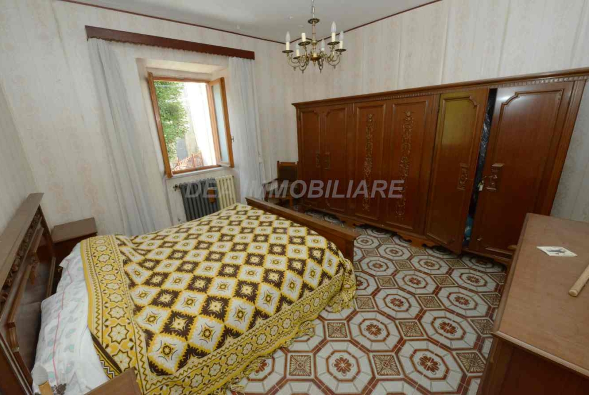 Rovere casa indipendente con giardino